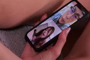 để trả đủa ông chồng vụng trộm, cô vợ địt với người khác rồi gọi video cho chồng