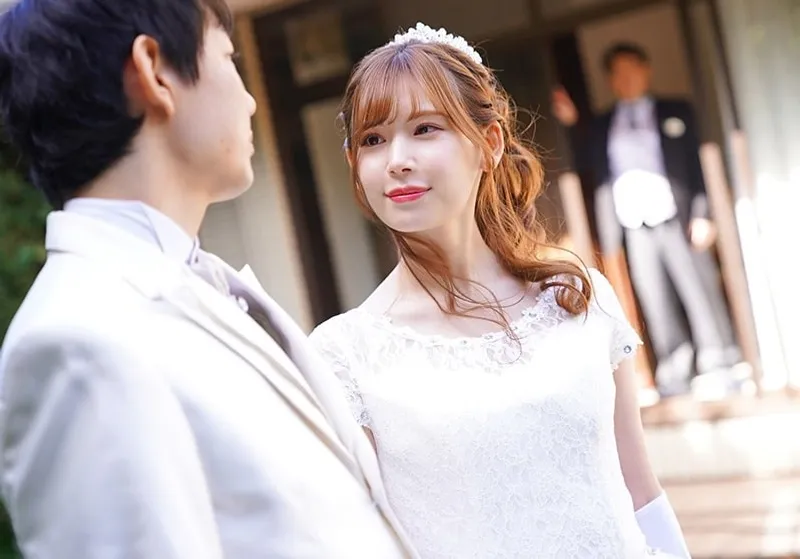 Bố anh xã phang người tình của con trai ngay sau lễ cưới của con trai